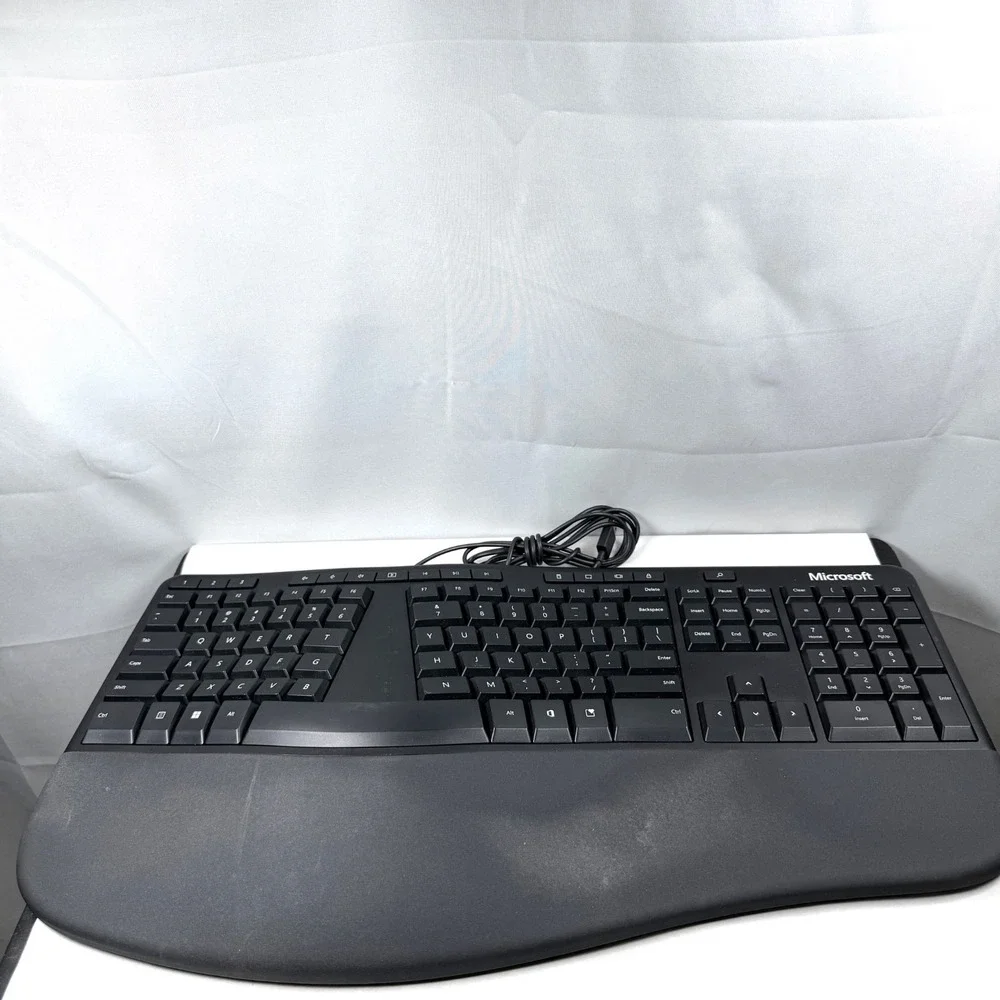 Microsoft LXM-00001 Model 1878 Wired USB 2.0 Ergonomic Keyboard Black / Tested